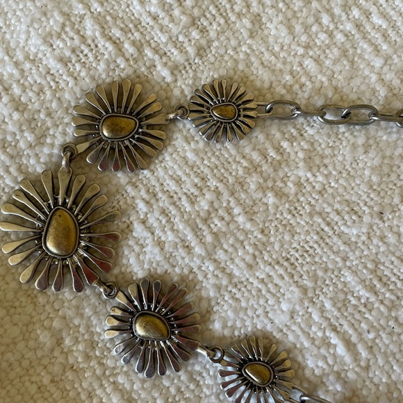 Lucky brand silver/gold necklace - Picture 4 of 8